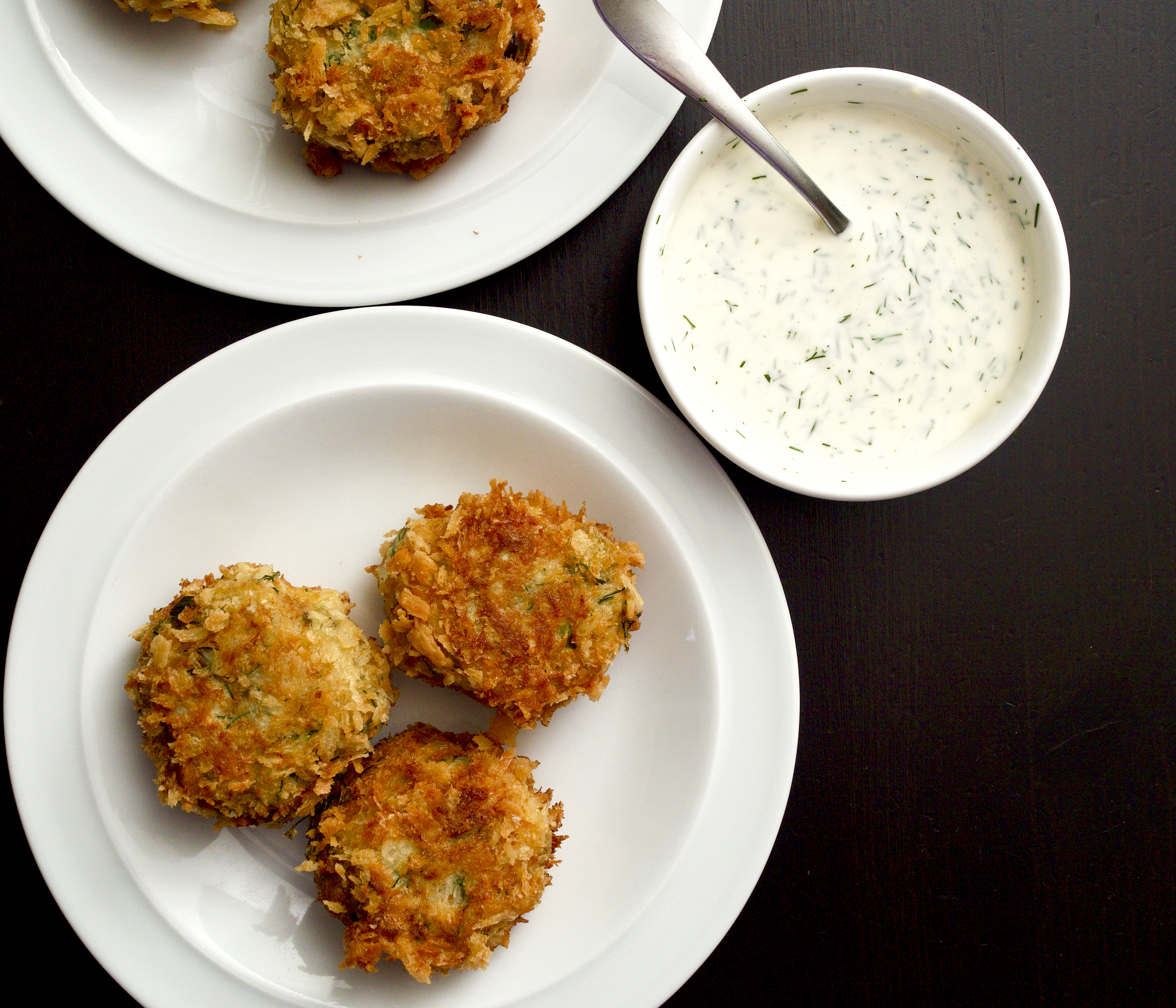 Crab cakes with dill mayonnaise